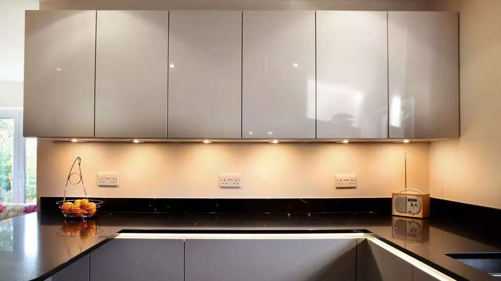 کابینت و کمد دیواری فرزین