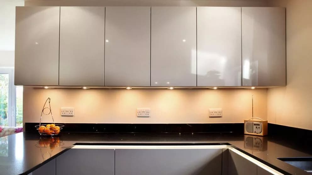 کابینت و کمد دیواری فرزین